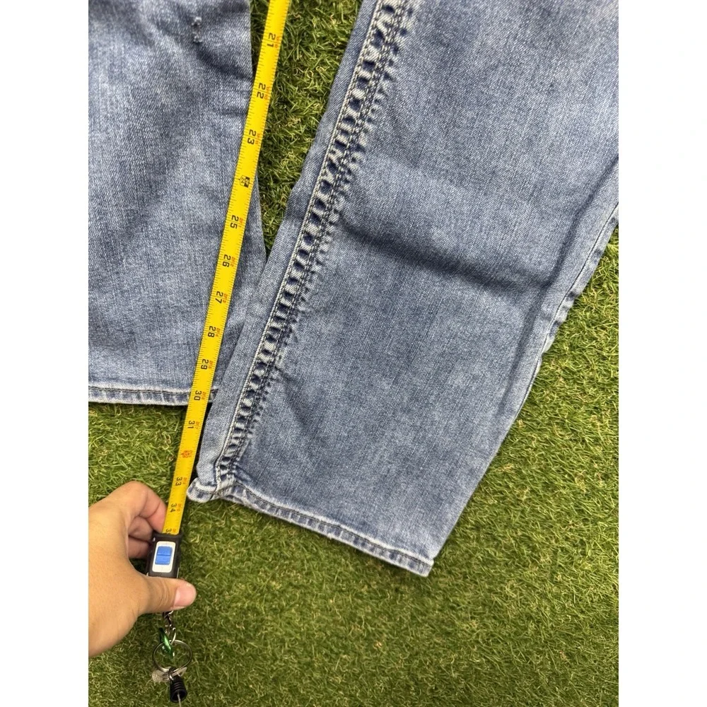Silver Jeans shop confidence